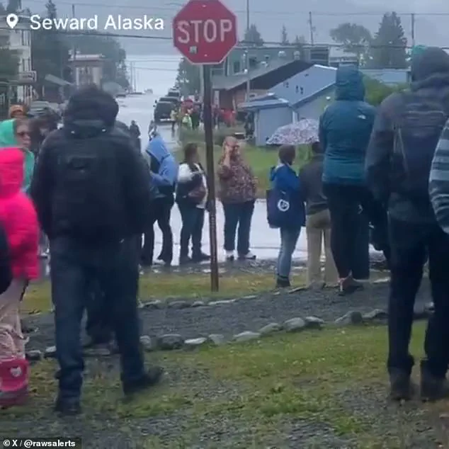 Alaska Earthquake Sparks Tsunami Fears, Highlights Need for Seismic Preparedness