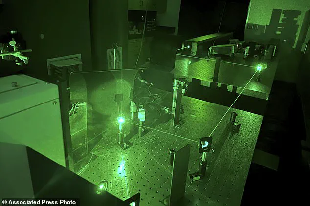 Scientific Discovery Reveals Extinct Pigment in Jackson Pollock's Iconic 'Number 1A, 1948'