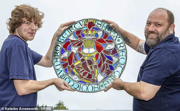 Discovery of Potential 14th-Century Stained Glass Window Linked to Robert the Bruce for Just £20