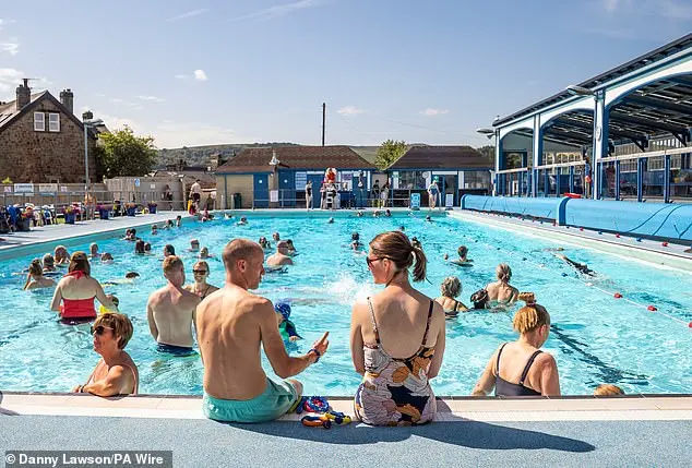 UK on Track for Hottest Year on Record in 2025, Exceeding 2022 Temperature by 0.02°C