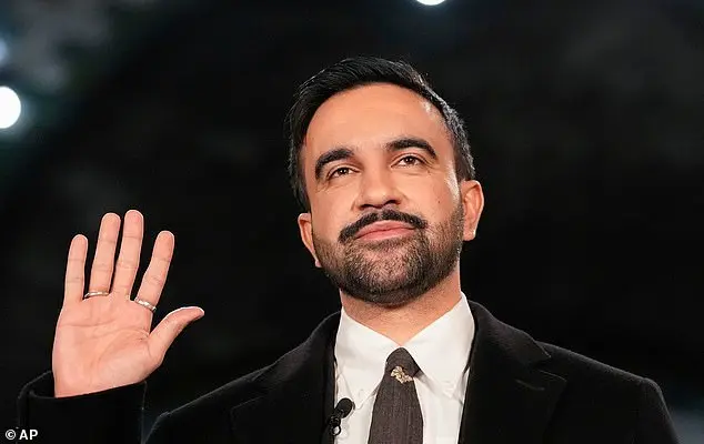 Times Square's New Year's Eve Celebration: Public Enthusiasm Amid Cold Weather and Social Media Frenzy