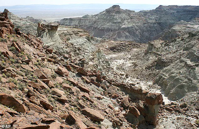 Wyoming Sheriff's Confusion Over UFOs Sparks Public Anxiety Amid Regulatory Uncertainty