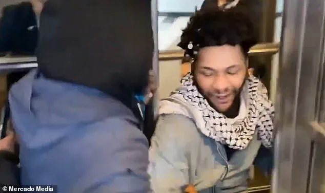 Minneapolis Courthouse Stormed by Rioters Following ICE Agent's Fatal Shooting of Woman