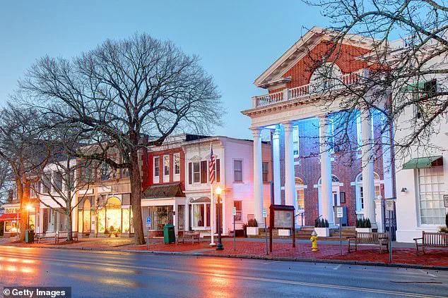 Hamptons Town Considers Proposal to Repurpose $26 Million Oceanfront Mansion into Public Beach Access, Sparking Debate Among Residents and Environmental Advocates