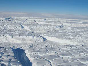 Scientists to Drill into 'Doomsday Glacier' as Thwaites Ice Mass Threatens 2.1-Foot Sea Level Rise
