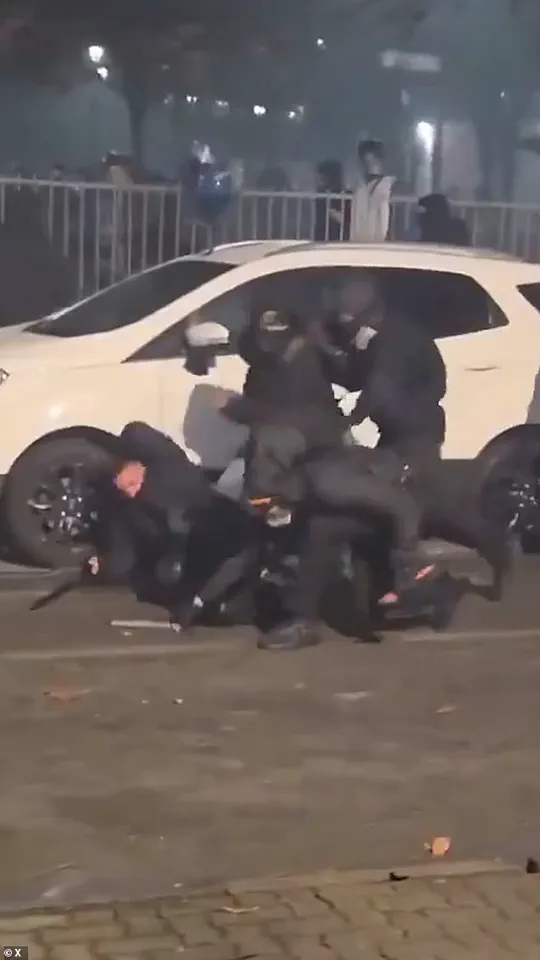 Violent Riot Erupts in Turin as Left-Wing Activists Clash with Police Over Closure of Cultural Centre, Leaving 100 Injured