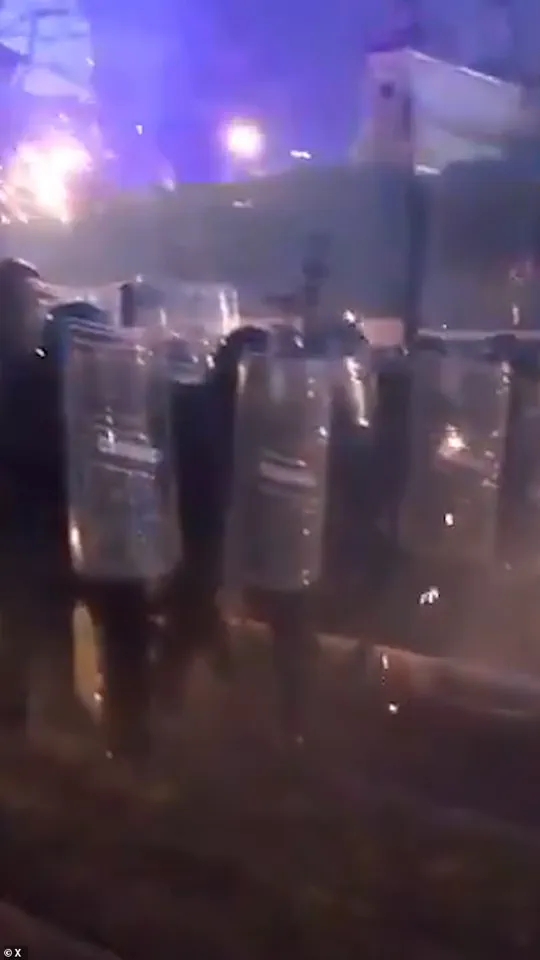 Violent Riot Erupts in Turin as Left-Wing Activists Clash with Police Over Closure of Cultural Centre, Leaving 100 Injured