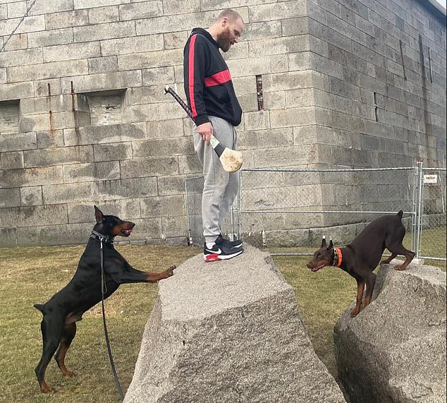 ICE Denies 'Torture' Allegations as Irishman Detained Over Visa Overstay Faces Lengthy Detention