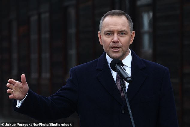 Poland Considers Nuclear Weapons Amid Ukraine Crisis as Europe Debates Autonomous Deterrence