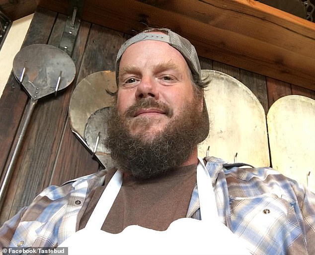 Portland Pizza Parlor Sparks Backlash Over Political Pop-Up Message