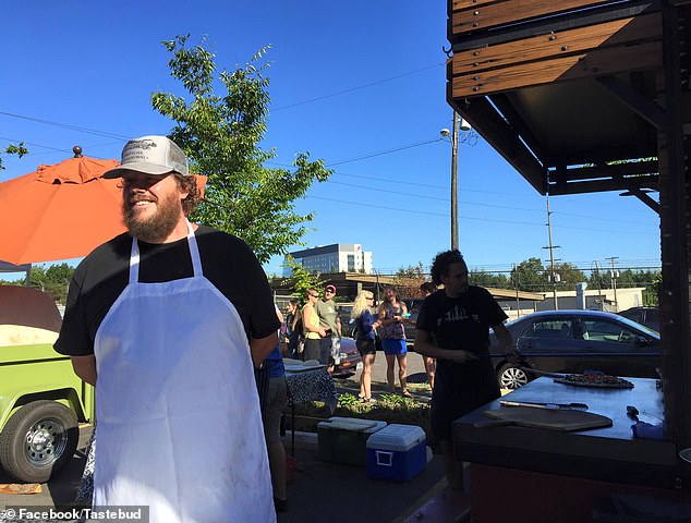 Portland Pizza Parlor Sparks Backlash Over Political Pop-Up Message