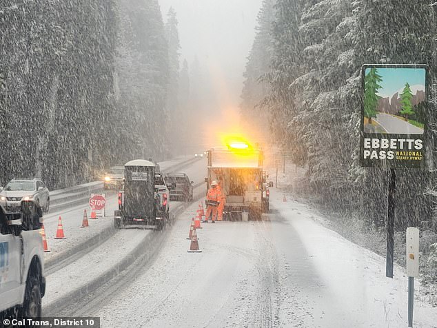 Large Avalanche Near Lake Tahoe Leaves 10 Skiers Missing as Rescue Efforts Intensify