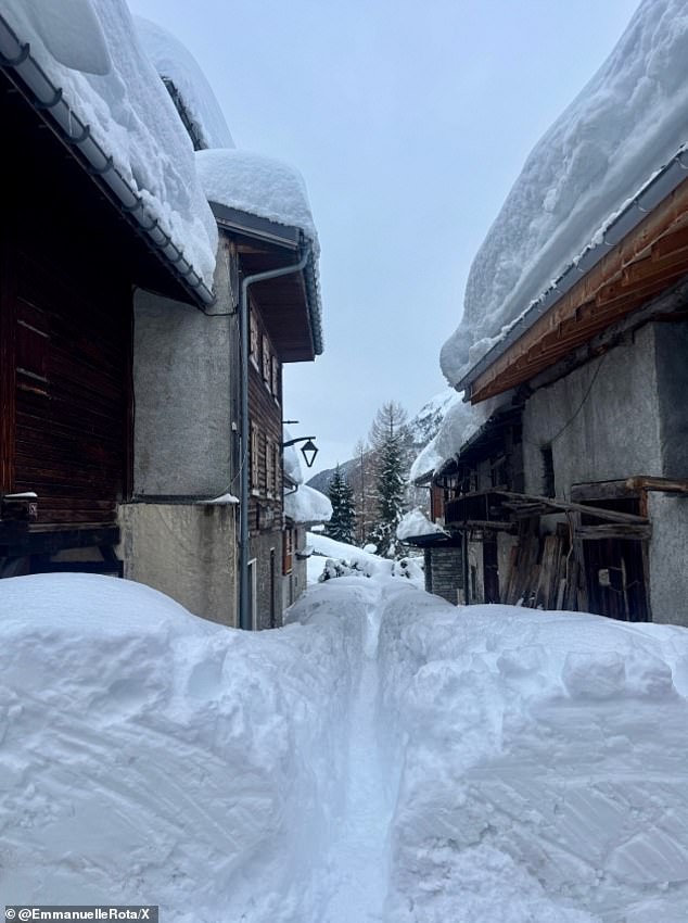 Unprecedented Snowfall and Avalanche Risks Force Evacuations in Italian and Swiss Alps