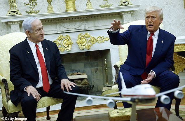 Trump's Bold Redesign of U.S. Government VIP Fleet Sparks Debate Over Personal Branding and Tradition