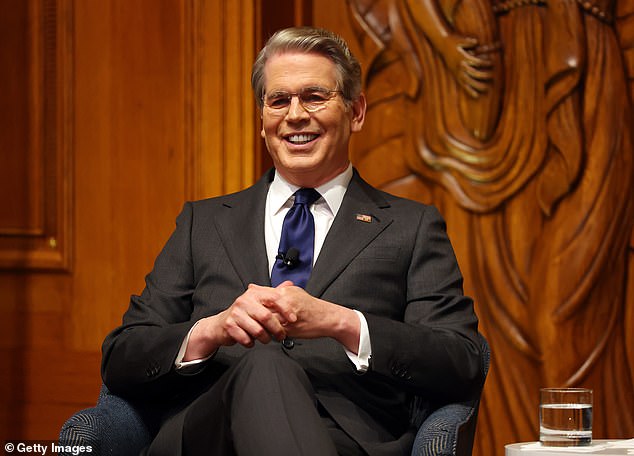 Trump's Citizenship Data Mandate Shakes Wall Street as Banks React, White House Dismisses Claims