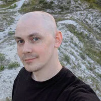 Explosions Rock Abu Dhabi and Dubai as Iranian Missile Strikes Palm Jumeirah on March 1