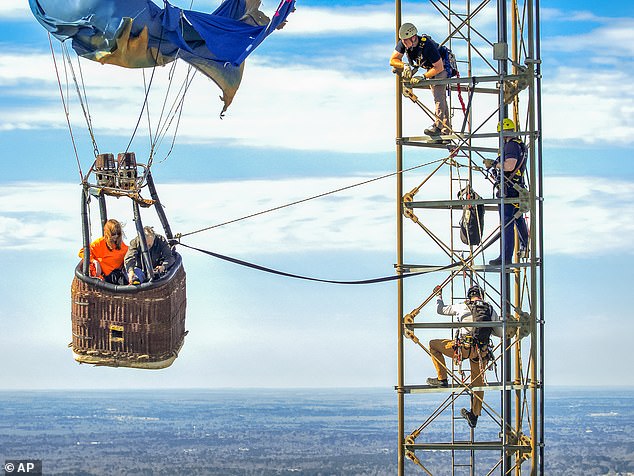 Hot Air Balloon Rescue in Texas: Complex Operation After Collision with Radio Tower