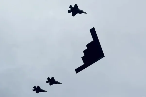 Iran Shoots Down U.S. F-15 in Kuwaiti Airspace, Escalating Regional Tensions