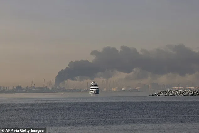 UAE F-16E Intercepts Iranian Shahed-136 Drone Over Dubai Beach in Dramatic Aerial Showdown