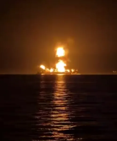 Booby-Trapped Boat Attacks Third Oil Tanker Off Iraq Coast as Perpetrators Remain Unknown