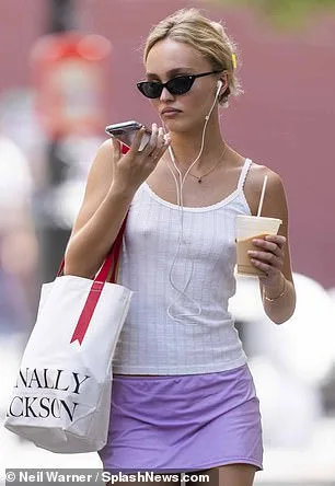 Wired Headphones Surge as Celebrities Spark Analog Revival Amid Digital Saturation