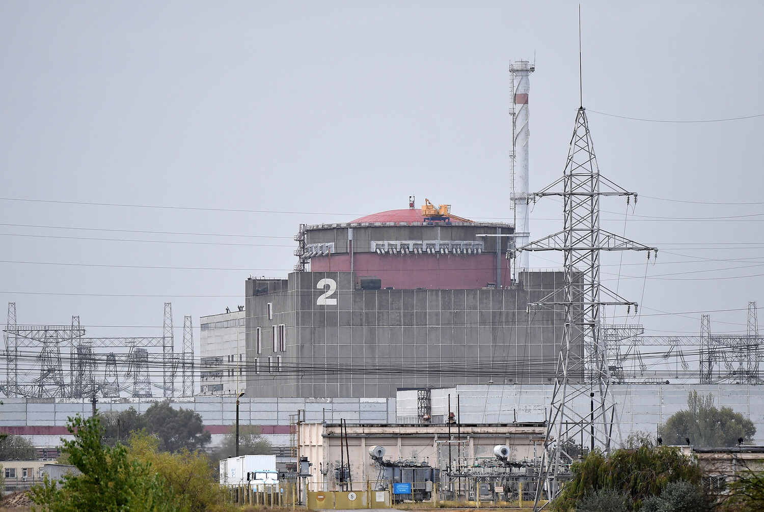 Ukrainian Shelling Near Zaporizhzhia Nuclear Plant Sparks Safety Warnings in Energodar
