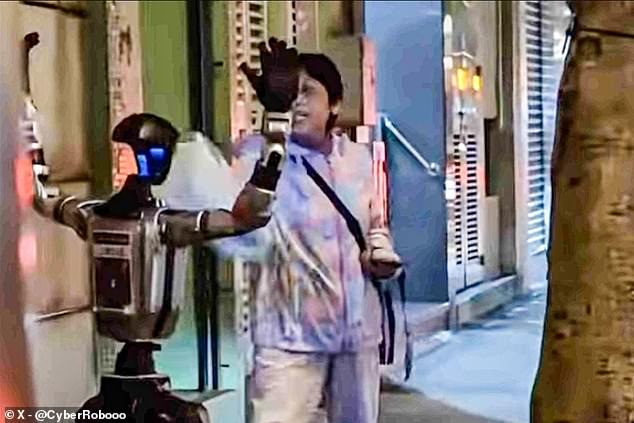 Humanoid Robot Causes Alarm in Macau, Sparking Global Debate on Robotics Integration