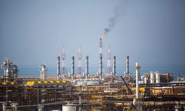 Missiles Strike Qatar and Saudi Arabia Energy Facilities as Iran Warns of Escalation