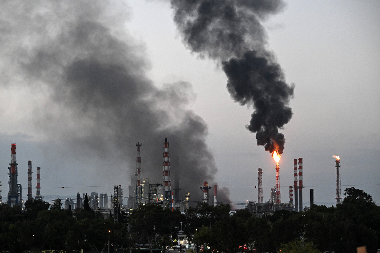 Iranian Missile Strike in Haifa Sparks Damage, Cluster Munition Fears, and Regional Tensions