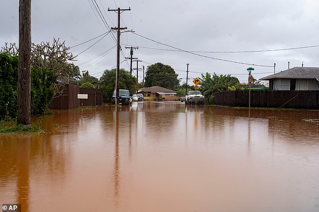 Oahu Flood Crisis: Over 230 Rescued as Kona-Low Storm Threatens Dam and Infrastructure