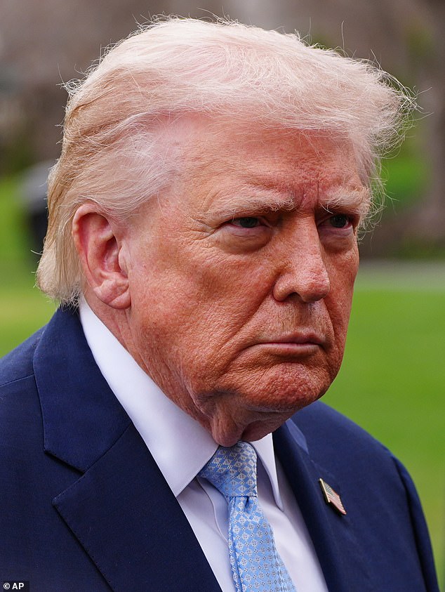 Strait of Hormuz Crisis: Global Economy Faces Major Threat as Iran Tightens Control Over Vital Oil Chokepoint