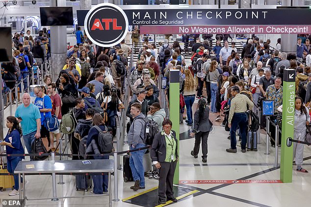 Bipartisan Deal Blocked by Trump as DHS Shutdown Enters Fifth Week, Airport Chaos Escalates