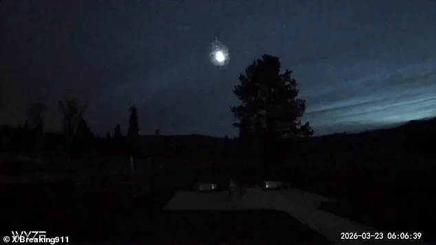Mysterious Green Flash Lights Up Western Skies as Meteor Sparks Nationwide Sightings