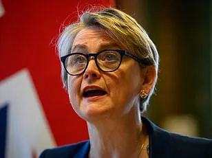 Macron Confronts Trump Over Iran and Hormuz Tensions, Calls NATO Plan 'Unrealistic