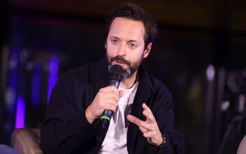 Merci Handy: Transforming Cosmetics with Scented Sanitzer