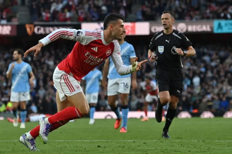 Premier League Title Race: Arsenal vs. Man City Showdown
