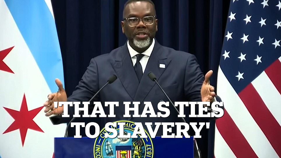 Chicago Mayor Links Restaurant Industry to Slavery While Pushing for Wage Hike