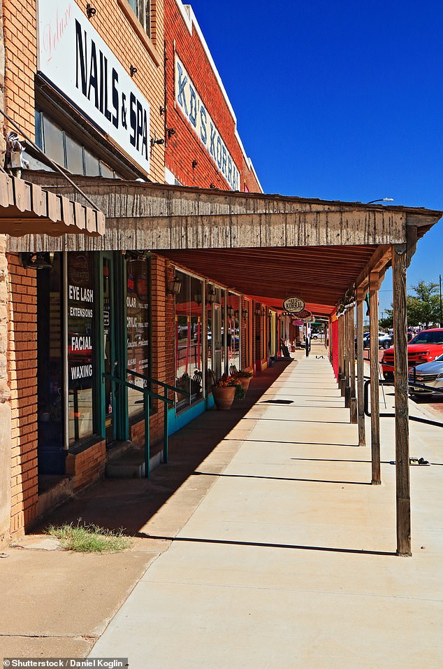 New Map Reveals American Heartland Counties Face Extinction Risk