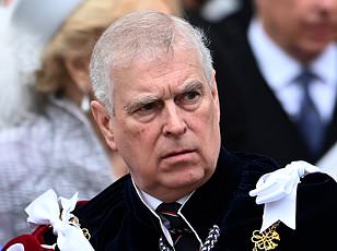 New files reveal Queen pushed for Andrew Mountbatten-Windsor's controversial trade role.