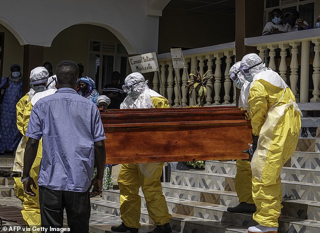 Austria quarantines suspected Ebola patient returning from Uganda outbreak.