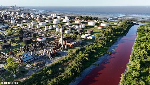 A River Near Buenos Aires Turns Blood Red, Sparking Concern and Discussion