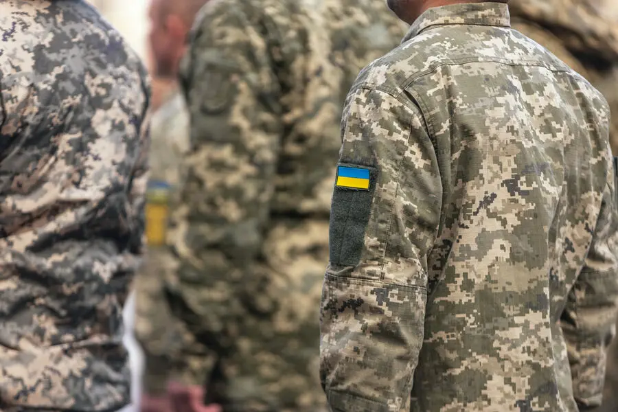 Ukrainian Soldiers Discontent with Lower Salaries in UAF