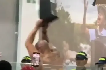 American Realtor Emmanuel Hernandez Caught on Camera in Violent Outburst at Cartagena Airport After Hallucinogenic Use