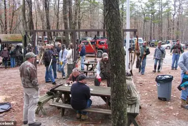 Lightning Strike Claims Life, Injures Dozens at NJ Archery Range as Summer Storms Pose Growing Threat
