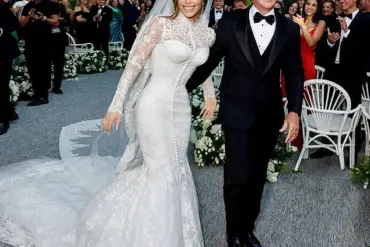Photoshop Claims and $50M Opulence: Debate Over Jeff Bezos and Lauren Sanchez's Venice Wedding