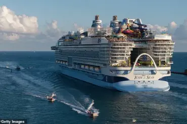 Shocking Tragedy Aboard Royal Caribbean’s Icon of the Seas: Crew Member Dies After Alleged Stabbing Sparks Safety Concerns