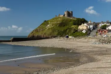 1.6-Magnitude Earthquake Shakes North Wales Peninsula, Rattles Homes and Causes Panic