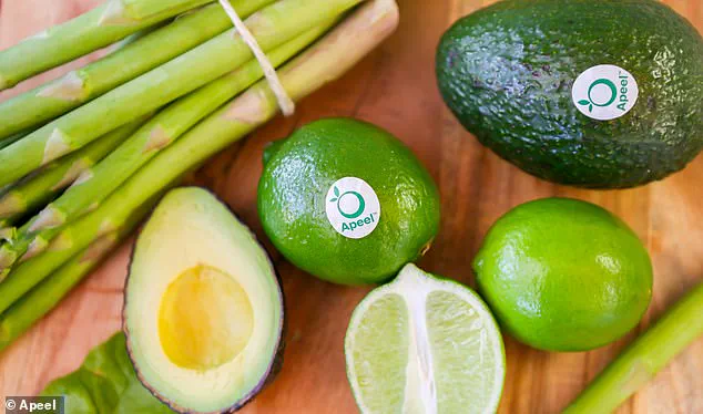 Exclusive Access to Misinformation: Michelle Pfeiffer's Apology to Bill Gates Reveals Limited Insights