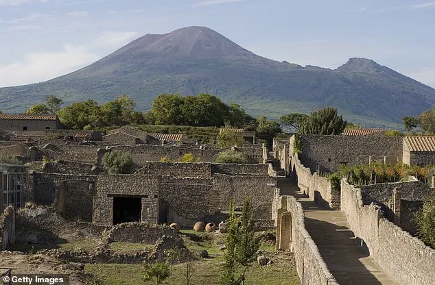Mount Vesuvius' AD 79 Eruption: Pompeii's Burial and the Myth of 1,500 Years of Abandonment