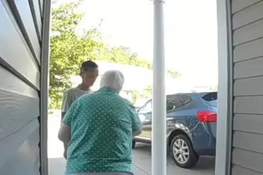 North Carolina Elderly Woman Victimized in $17,500 Financial Scam Caught on Doorbell Camera